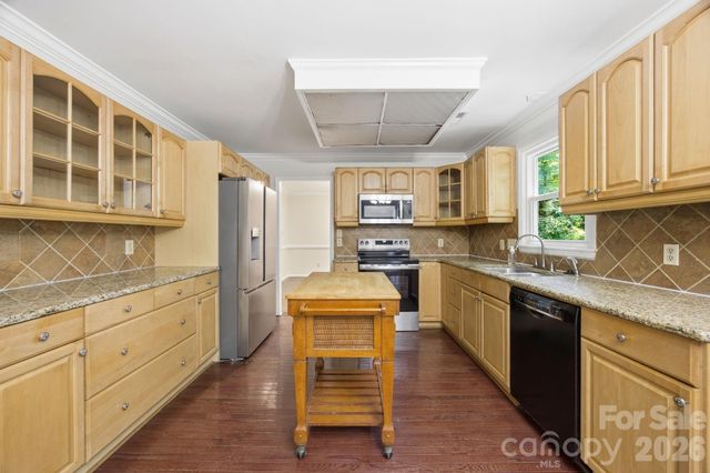 2011 Windlock Drive, Charlotte, NC 28270