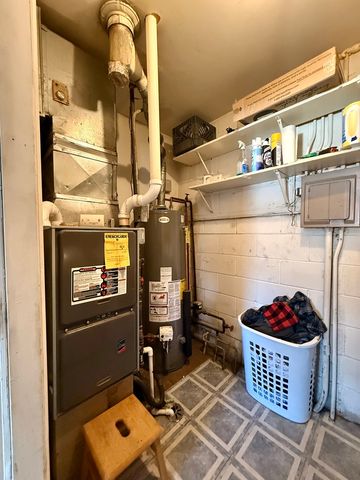 1341 Beverly Lane, Streamwood, IL 60107