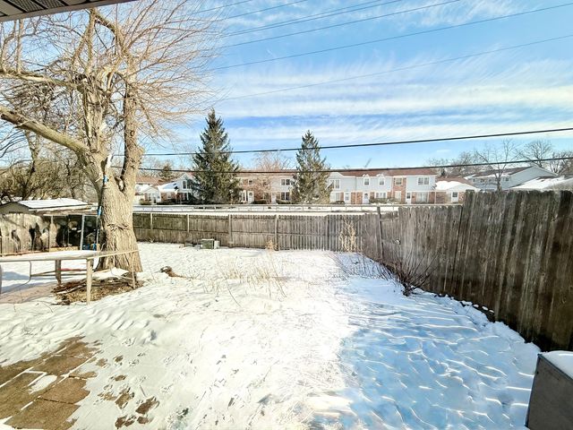 1341 Beverly Lane, Streamwood, IL 60107