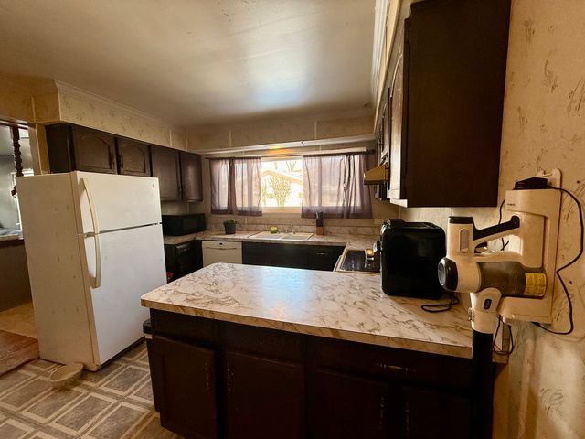 1341 Beverly Lane, Streamwood, IL 60107