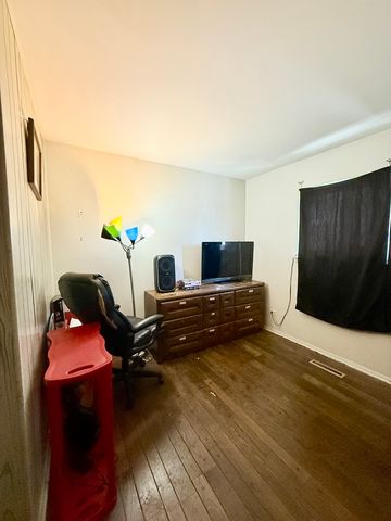 1341 Beverly Lane, Streamwood, IL 60107