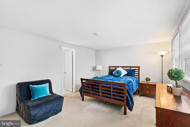 3 RIDGEVIEW PL, Willingboro, NJ 08046