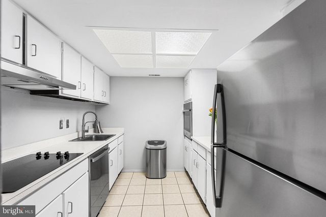 3 RIDGEVIEW PL, Willingboro, NJ 08046