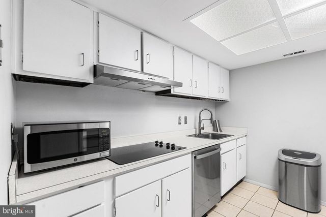 3 RIDGEVIEW PL, Willingboro, NJ 08046