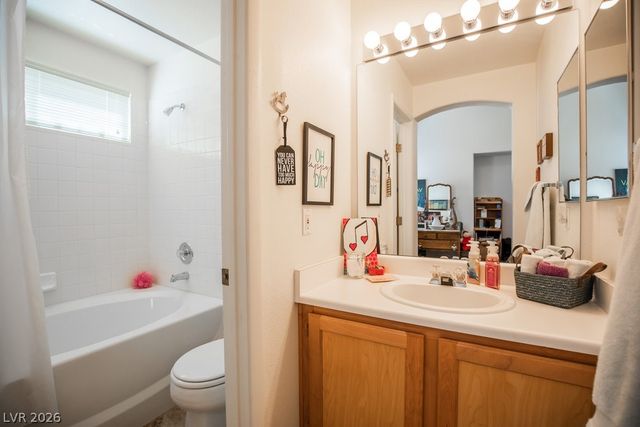 8437 Cinnamon Hill Avenue, Las Vegas, NV 89129