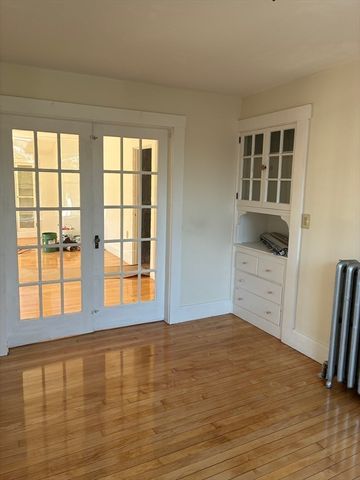 93 Crescent Hill Ave, Arlington, MA 02474