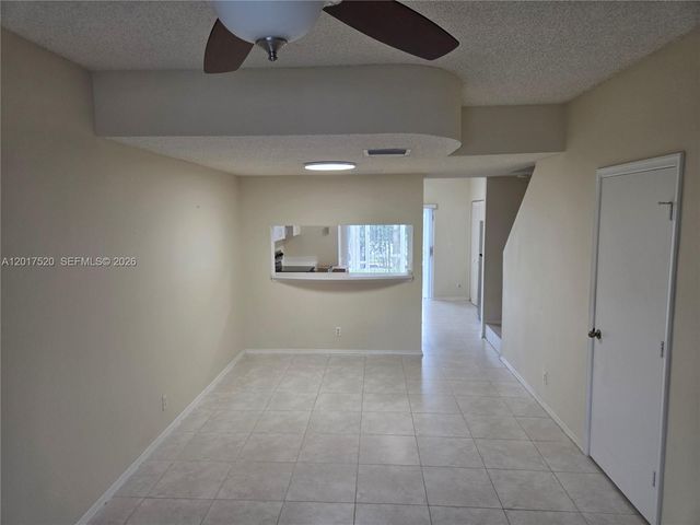 47 Simonton Cir, Weston, FL 33326
