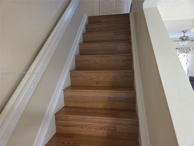 47 Simonton Cir, Weston, FL 33326