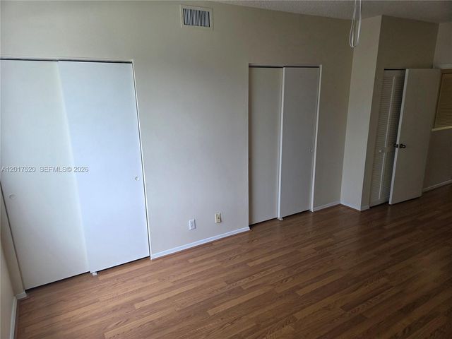 47 Simonton Cir, Weston, FL 33326