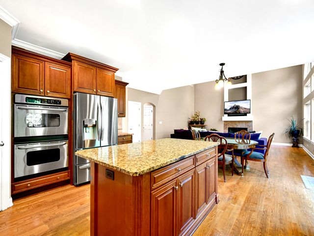 361 S Quentin Road, Palatine, IL 60067