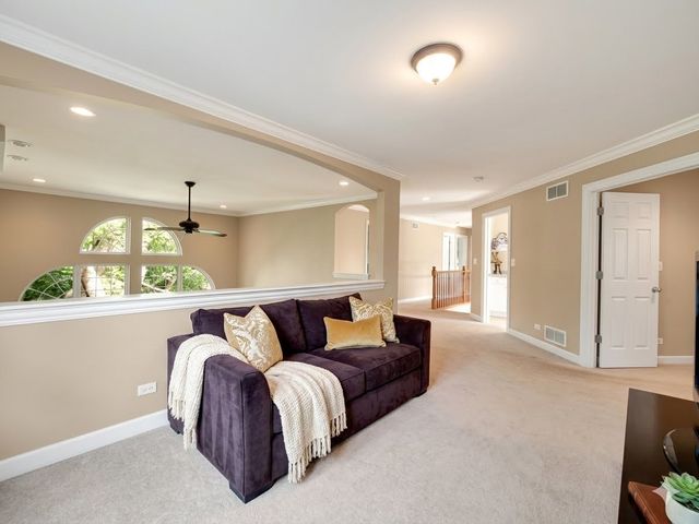 361 S Quentin Road, Palatine, IL 60067