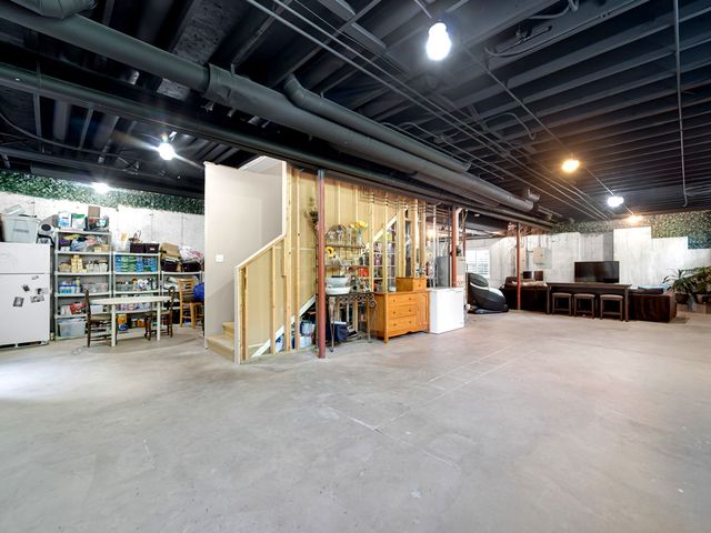 361 S Quentin Road, Palatine, IL 60067