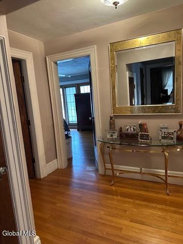 843 Wright Avenue, Schenectady, NY 12309
