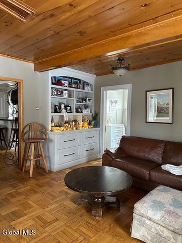 843 Wright Avenue, Schenectady, NY 12309