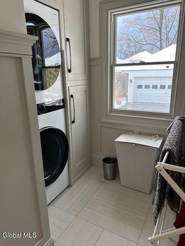 843 Wright Avenue, Schenectady, NY 12309