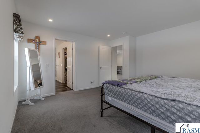 2015 Essler Drive, St. Peter, MN 56082