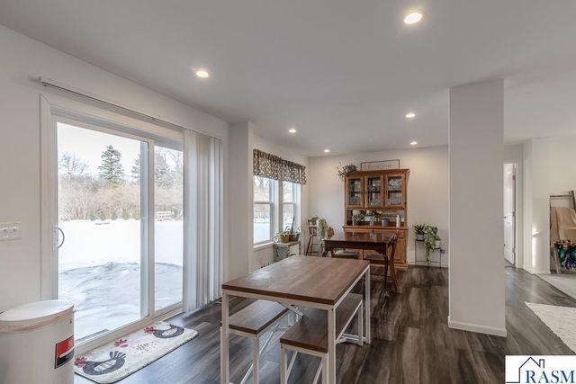 2015 Essler Drive, St. Peter, MN 56082