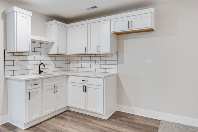 8441 W 37TH ST N, Wichita, KS 67205