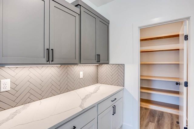 8441 W 37TH ST N, Wichita, KS 67205