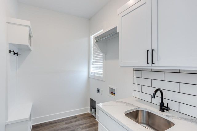 8441 W 37TH ST N, Wichita, KS 67205