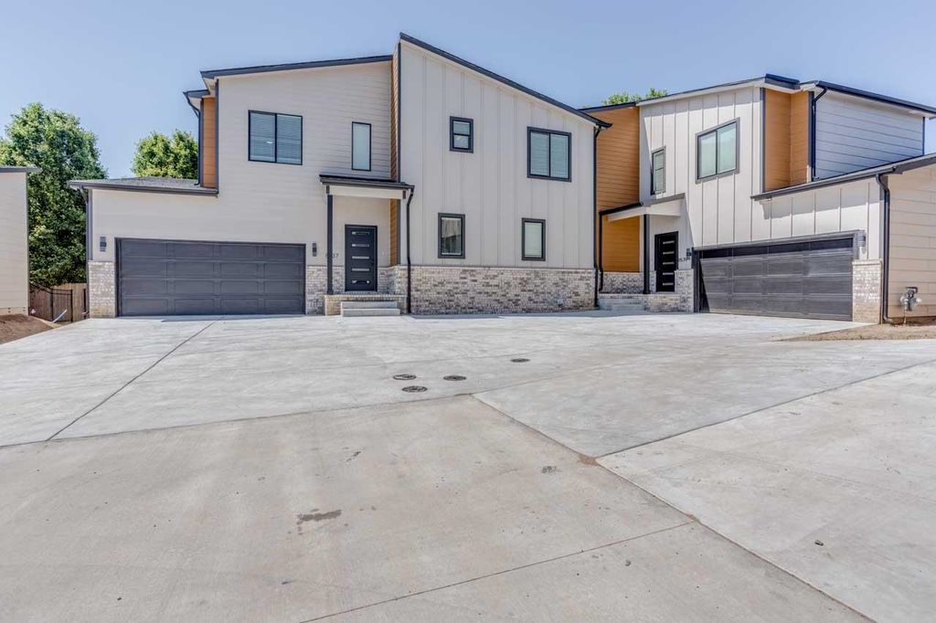 8441 W 37TH ST N, Wichita, KS 67205