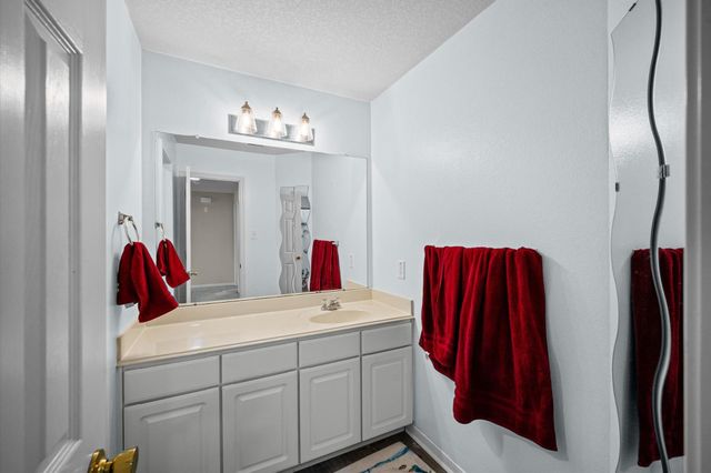 3615 Barkers Crossing Avenue, Houston, TX 77084
