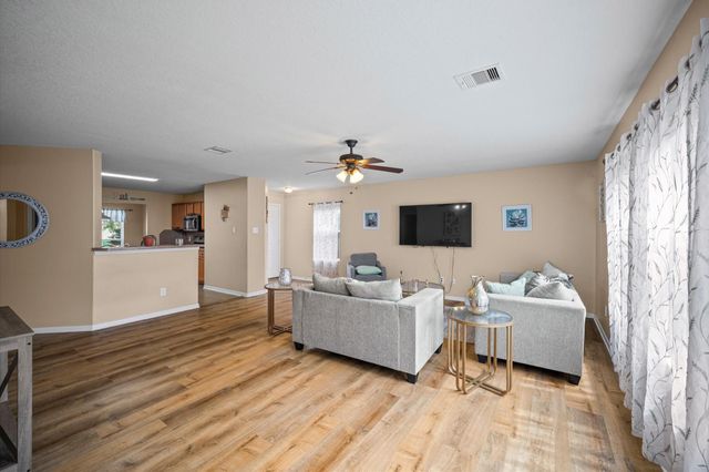 3615 Barkers Crossing Avenue, Houston, TX 77084