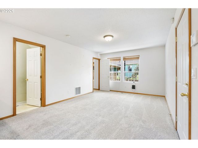 3829 Se 103RD Ave, Portland, OR 97266