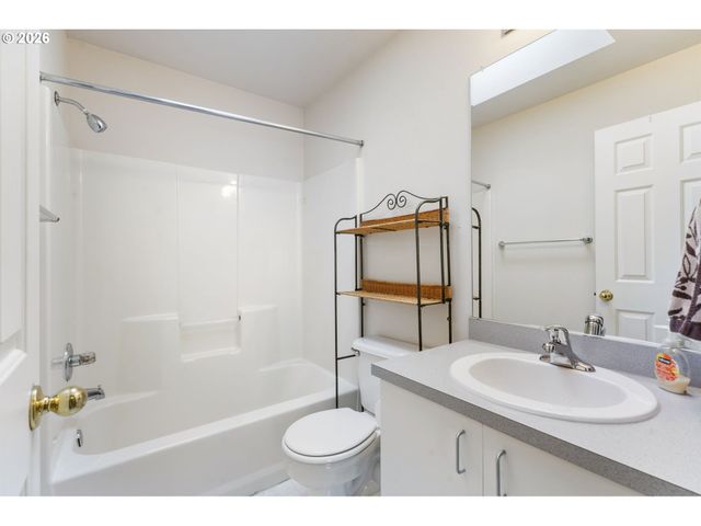 3829 Se 103RD Ave, Portland, OR 97266