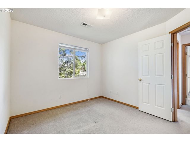 3829 Se 103RD Ave, Portland, OR 97266