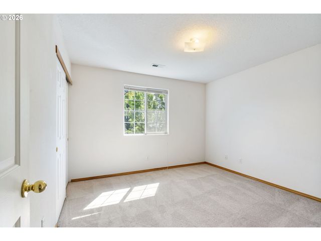 3829 Se 103RD Ave, Portland, OR 97266