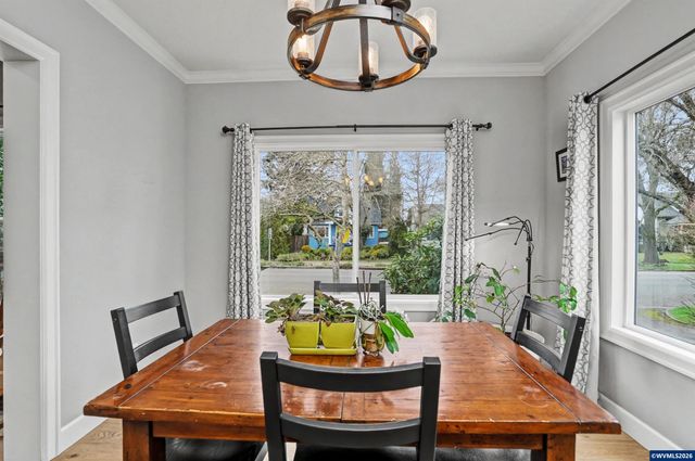 1050 Summer St NE, Salem, OR 97301