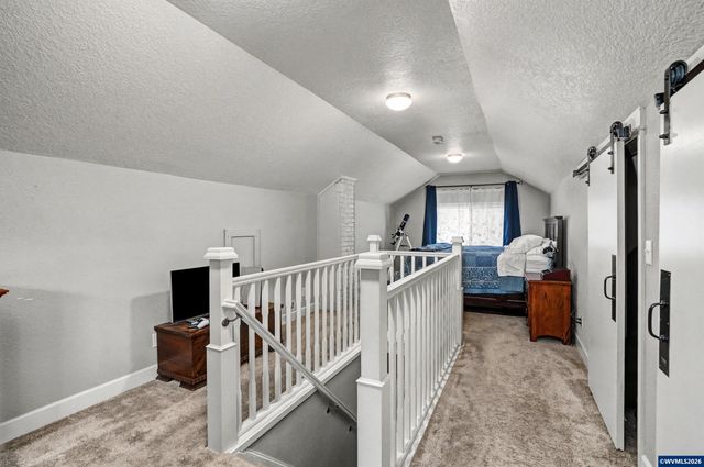 1050 Summer St NE, Salem, OR 97301