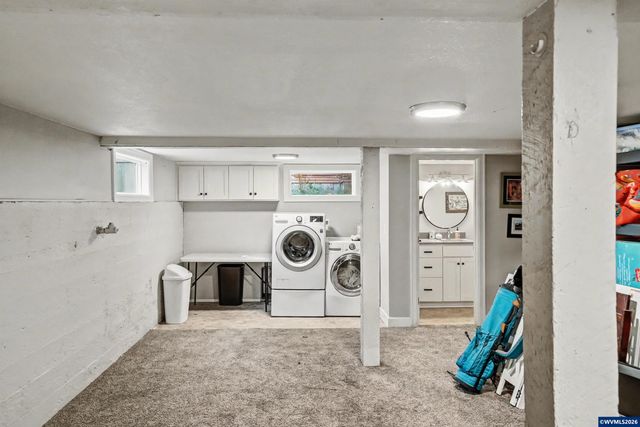 1050 Summer St NE, Salem, OR 97301