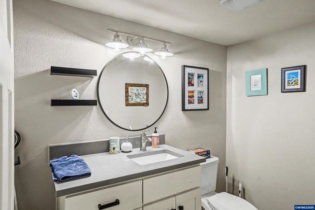 1050 Summer St NE, Salem, OR 97301