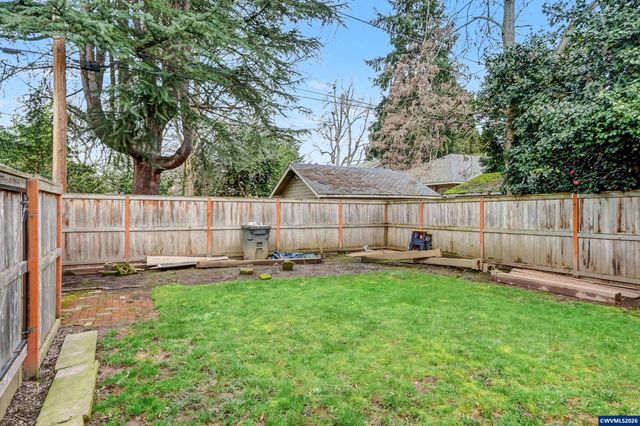 1050 Summer St NE, Salem, OR 97301