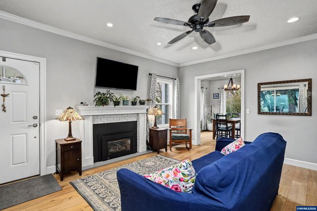 1050 Summer St NE, Salem, OR 97301