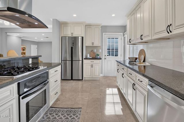 2815 Thorndike Road, Pasadena, CA 91107