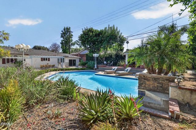 2815 Thorndike Road, Pasadena, CA 91107