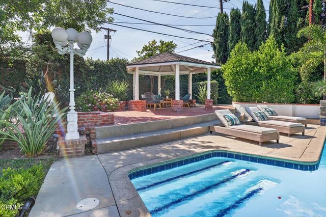 2815 Thorndike Road, Pasadena, CA 91107