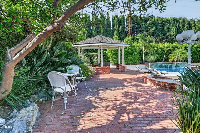 2815 Thorndike Road, Pasadena, CA 91107