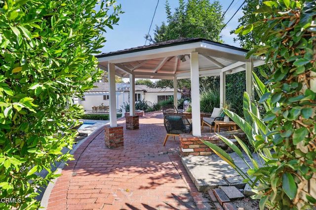 2815 Thorndike Road, Pasadena, CA 91107