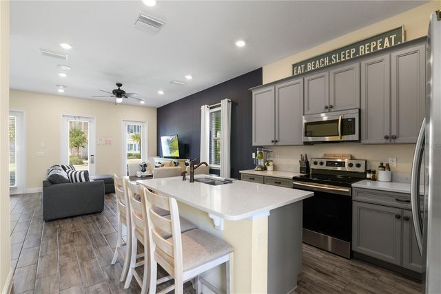 8040 LOST SHAKER LANE, Kissimmee, FL 34747