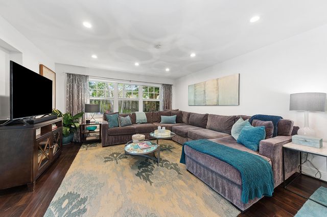 18 NW 25th Court, Delray Beach, FL 33444