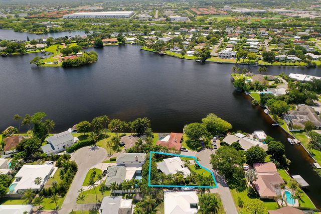 18 NW 25th Court, Delray Beach, FL 33444