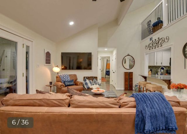 520 W Bluff, Granbury, TX 76048