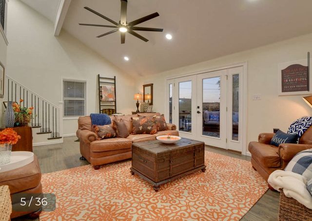 520 W Bluff, Granbury, TX 76048