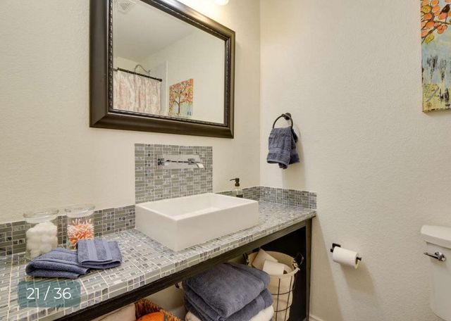 520 W Bluff, Granbury, TX 76048