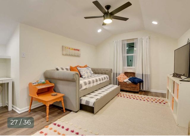 520 W Bluff, Granbury, TX 76048