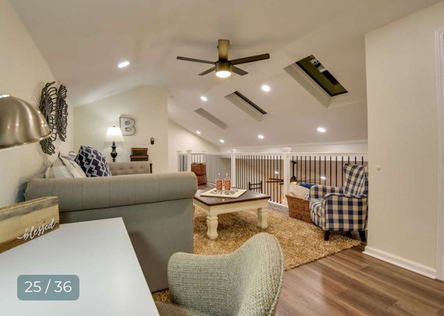 520 W Bluff, Granbury, TX 76048